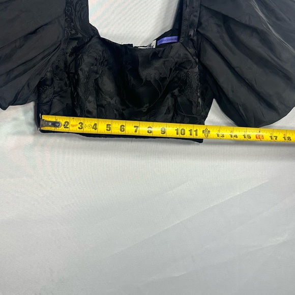 FUTURE COLECTION Elegant Black Puff Sleeve size 6 pre owned Exellent condition - Picture 4 of 5